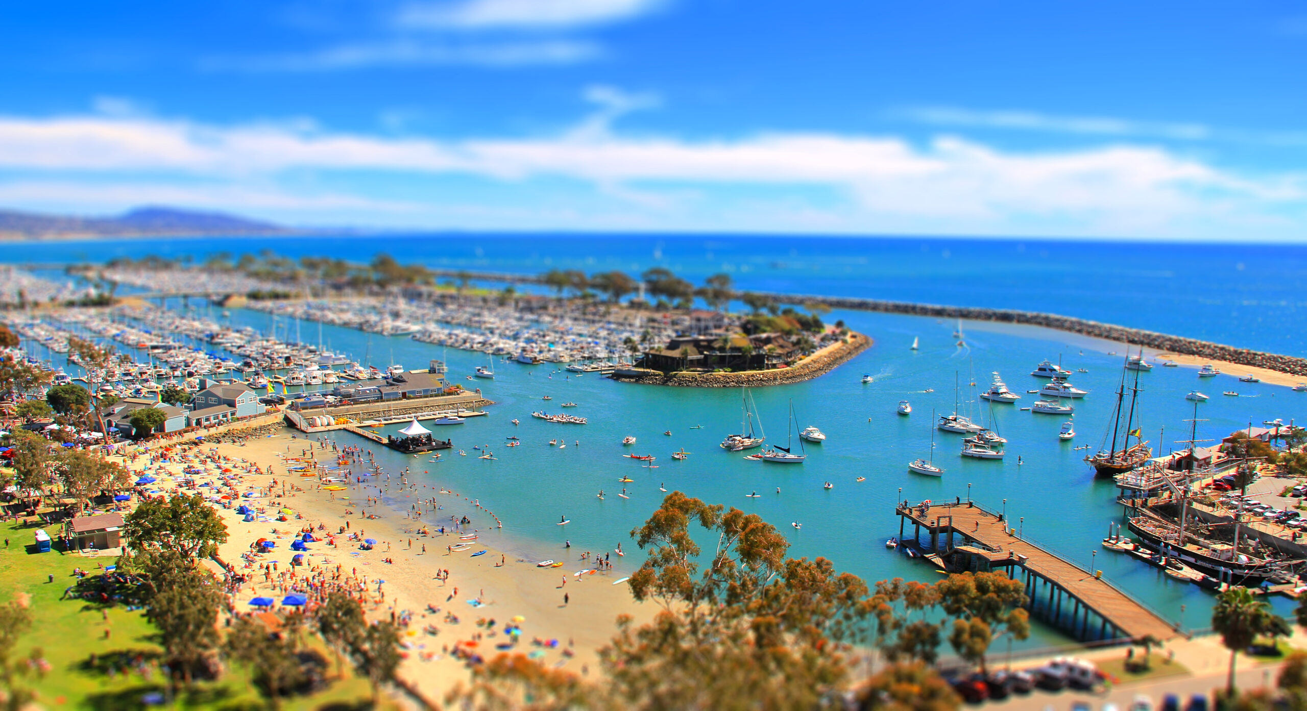 Has more. Калифорния Харбор Пойнт. Dana point California. Dana point landing. Dana point City.