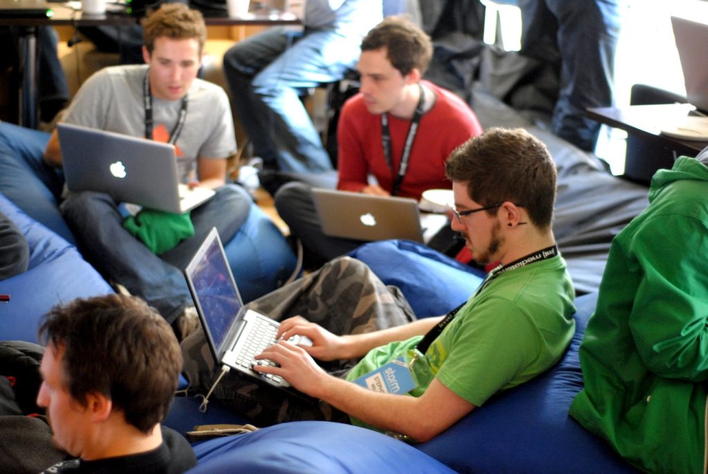 Attending a Tech Event? Prepare Yourself with These 5 Tips by